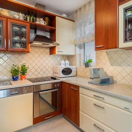 1 Bedroom Awesome Apartment In Kampor Exterior photo