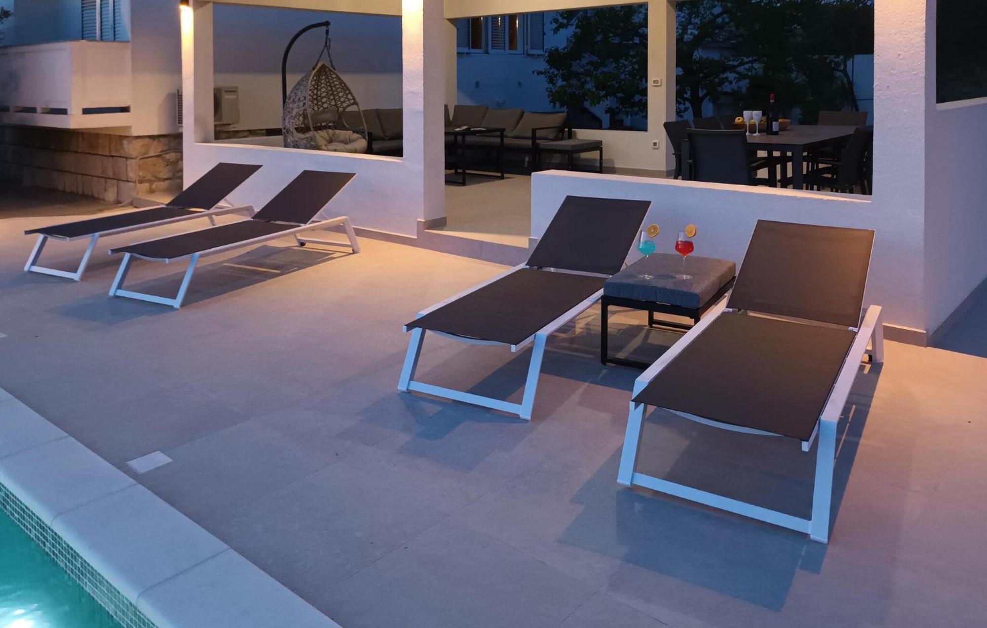 1 Bedroom Awesome Apartment In Kampor Exterior photo