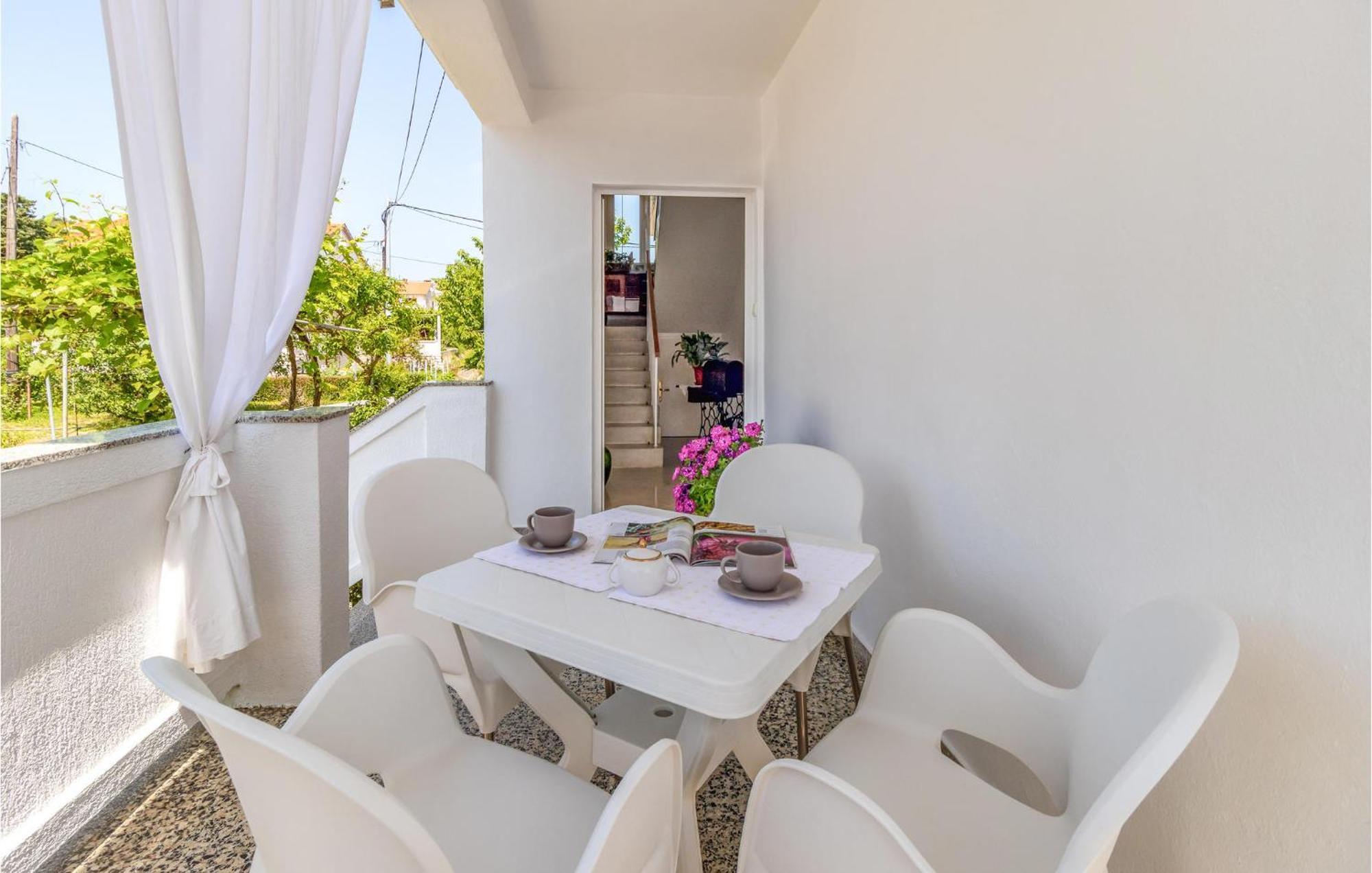 1 Bedroom Awesome Apartment In Kampor Exterior photo