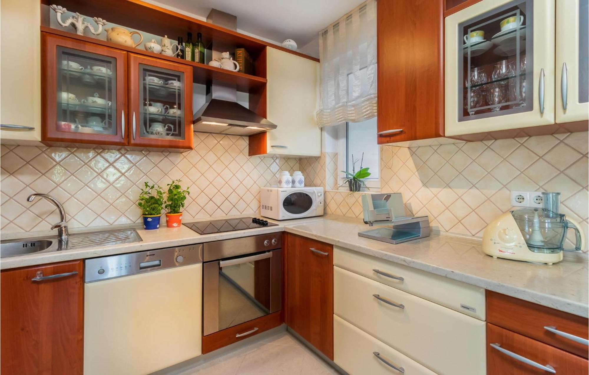 1 Bedroom Awesome Apartment In Kampor Exterior photo